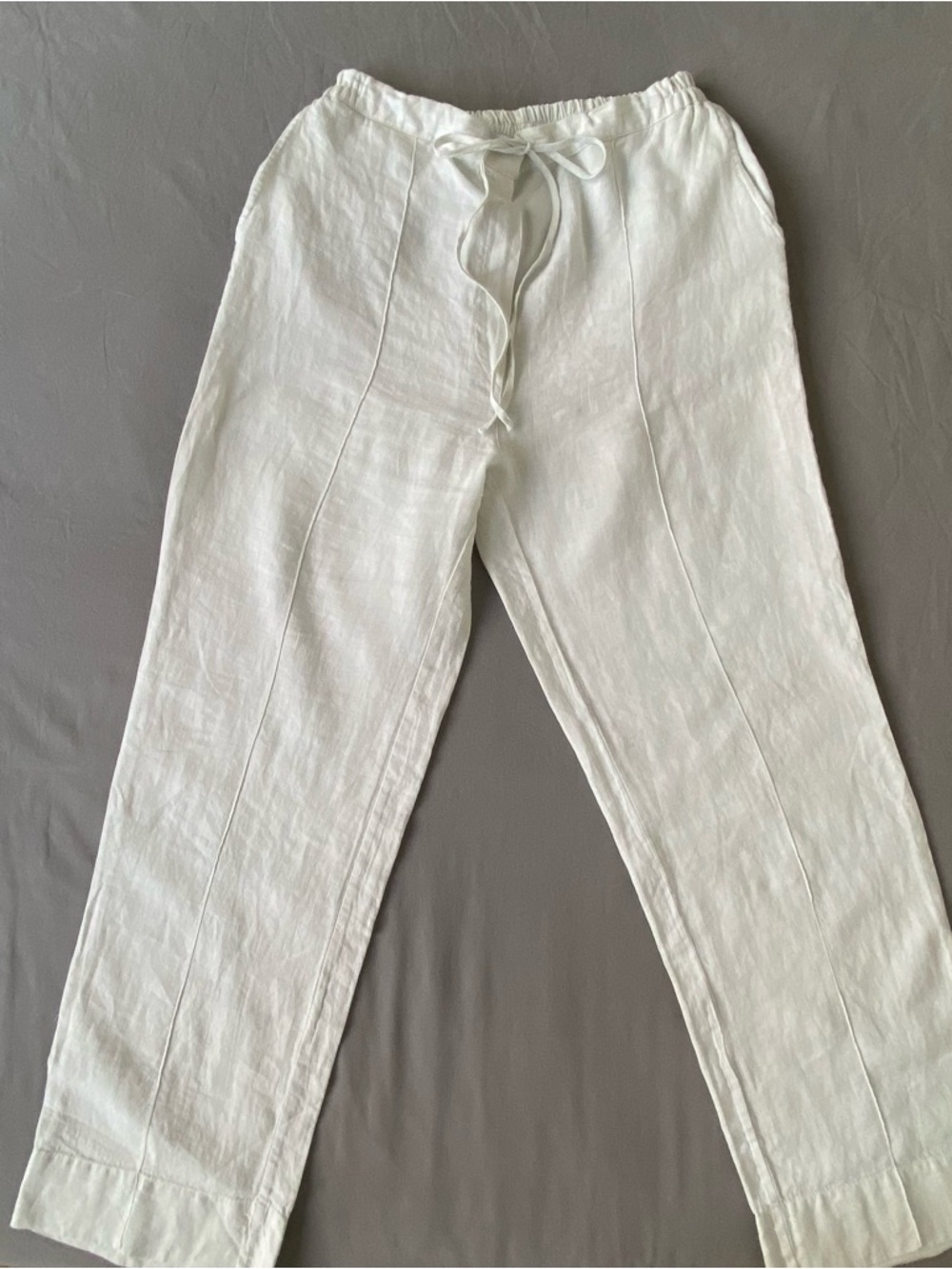 Soft Linen Set with Shell Buttons - Picture 6 of 16